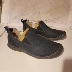 JBU Navy Lena Size 6